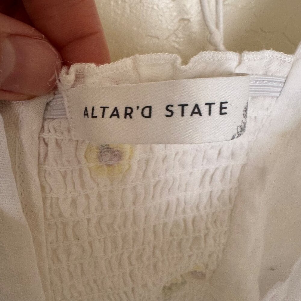 Altar'd State White Floral Embroidered Crop Top Puff Sleeves Smocked Back Size M - Picture 5 of 11